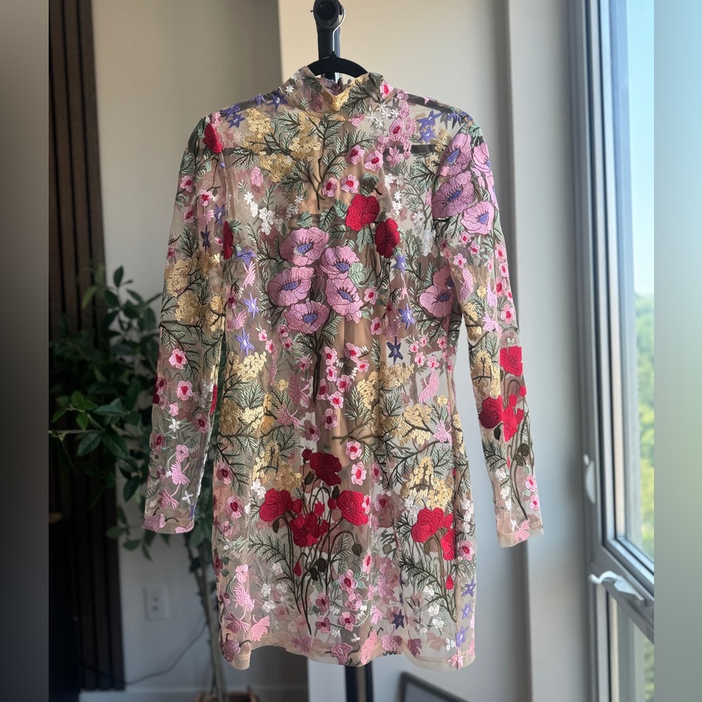 Fashion Nova Floral Embroidered Mesh Mini Dress Nude Long Sleeve Size M NWT - Picture 3 of 5